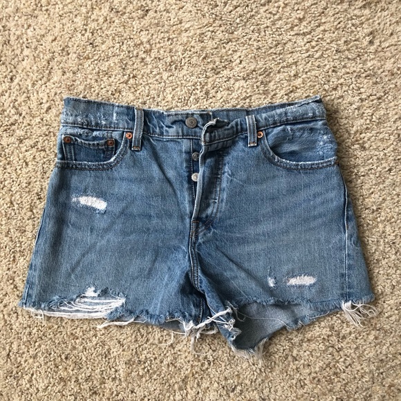 Levi’s High-Waisted Distressed Wedgie Shorts - Picture 2 of 5